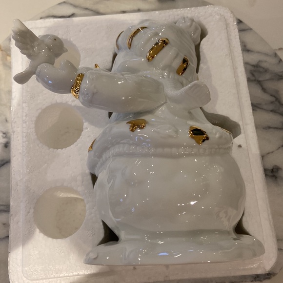 Vintage Porcelain with Handpainted Gold Accents Snowman and Original Box. - Picture 10 of 13